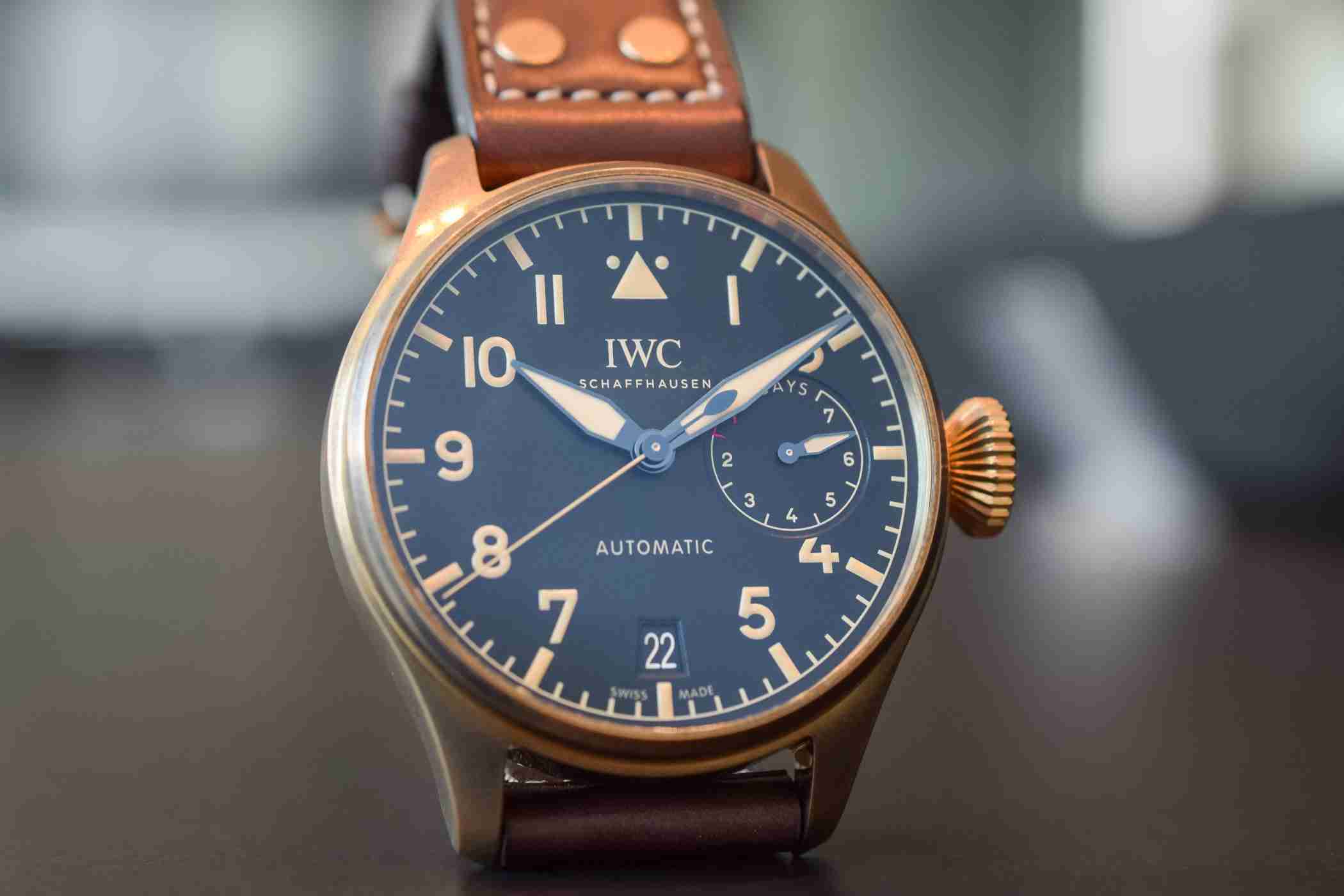 IW501005 Swiss IWC Big Pilot’s Heritage Automatic Bronze Replica Watch Guide