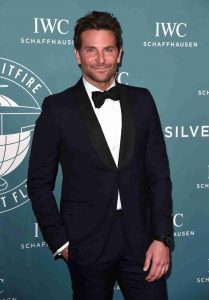 Bradley Cooper And His Unique Swiss IWC Big Pilot's 18-Carat Gold IW500923 Replica Watch At 2019 Oscars Ceremony