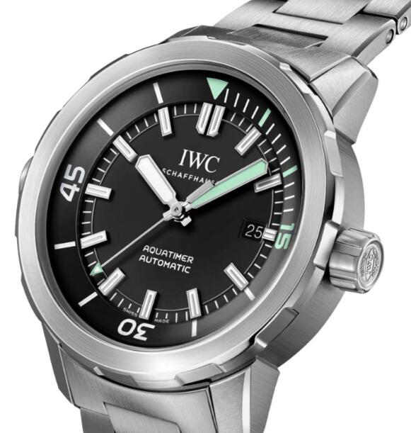 The Replica IWC Aquatimer Automatic 5-Day Movement 42mm Stainless Steel Watches Guide 2